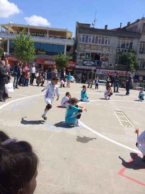 gebze-geleneksel-cocuk-oyunlari-2014-120.jpg